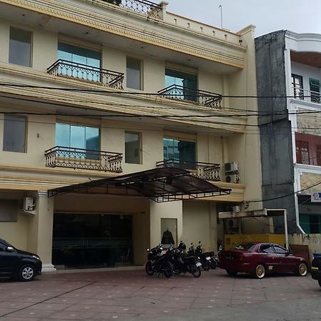 Hotel Harapan Makassar Exterior foto